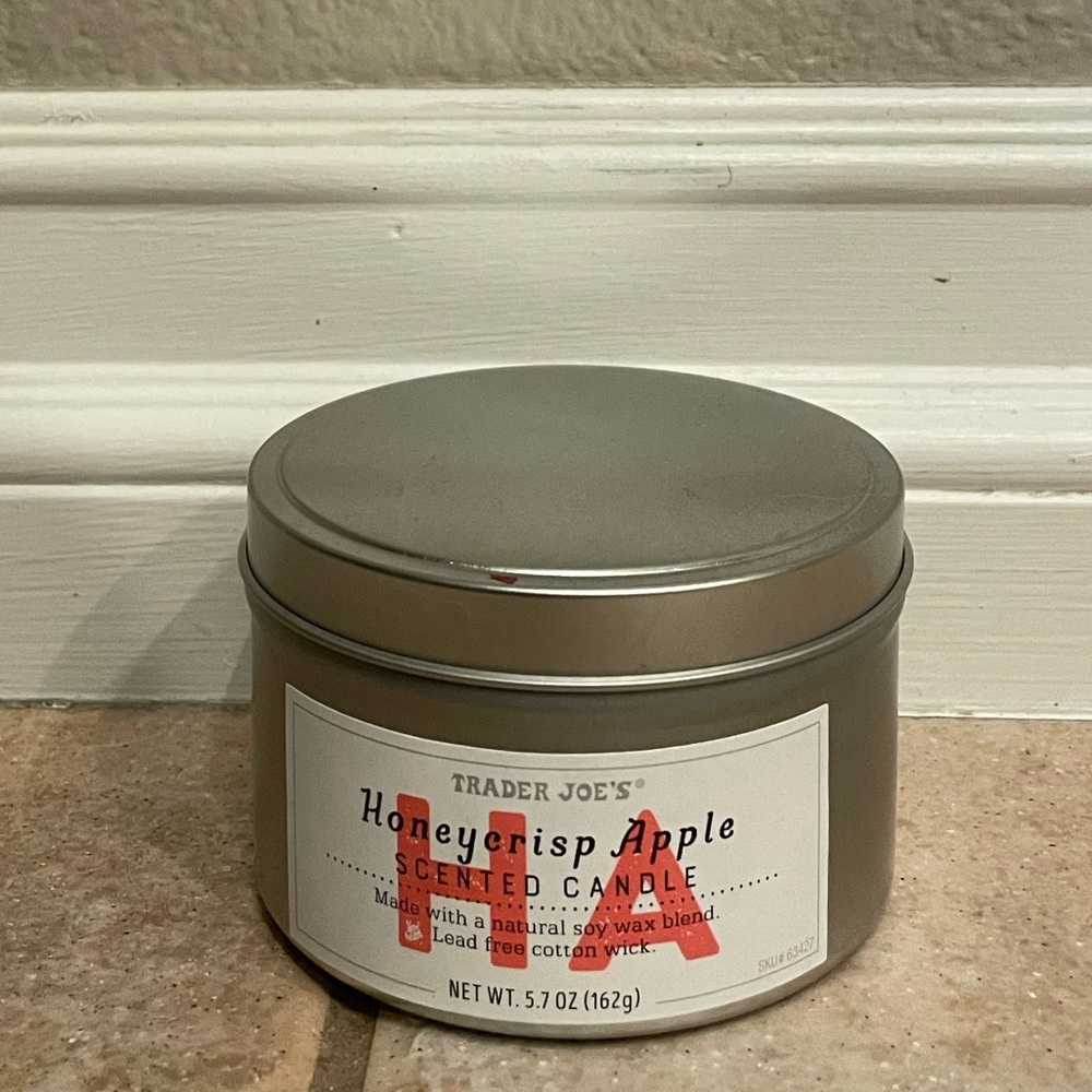 Trader Joe’s Honeycrisp Apple Candle